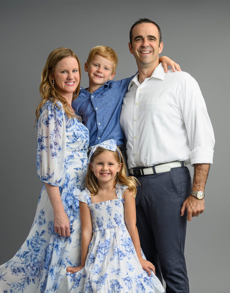 capture your family every year in a memorable portrait | Lisa Maco Photography